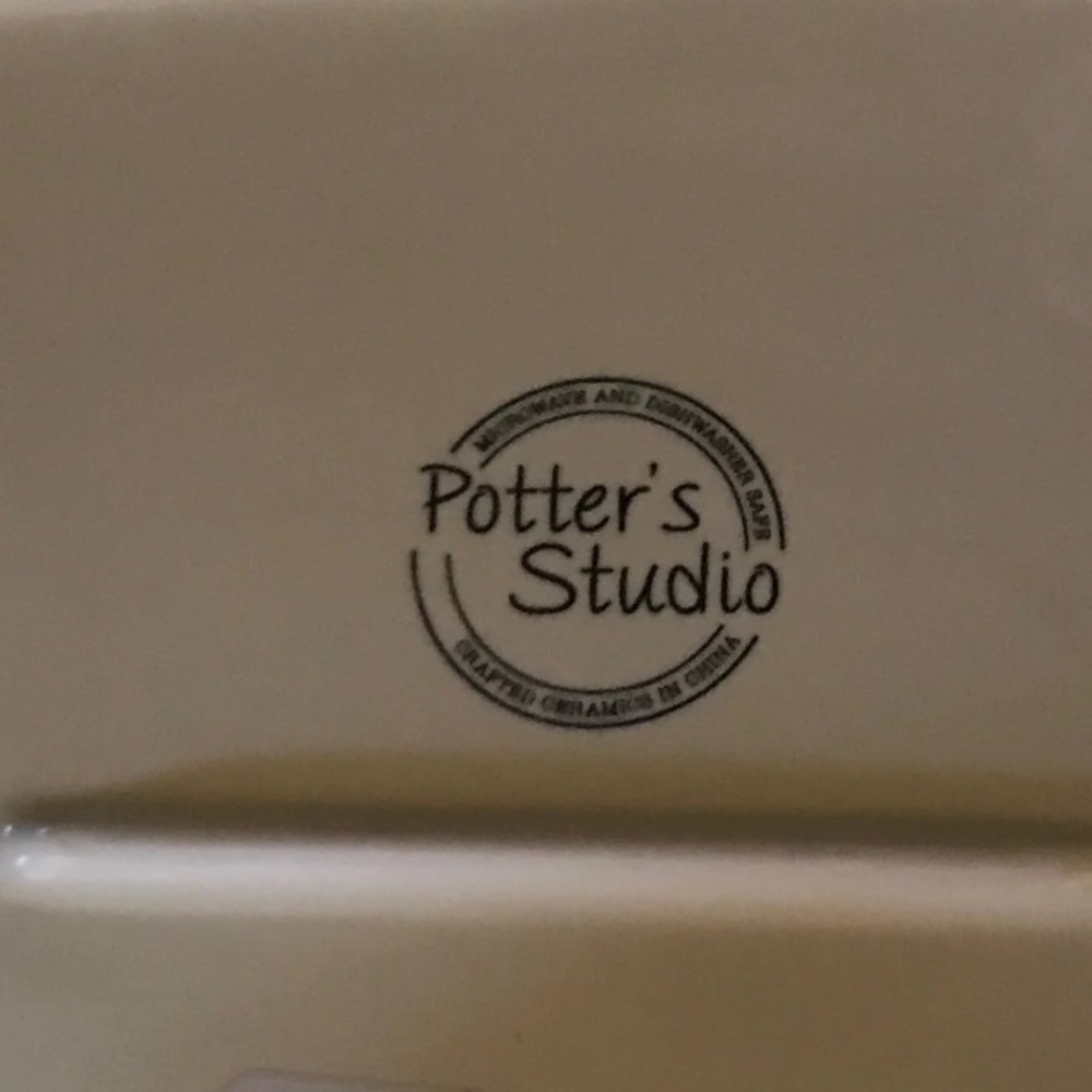 Potter’s - Picture 3 of 4